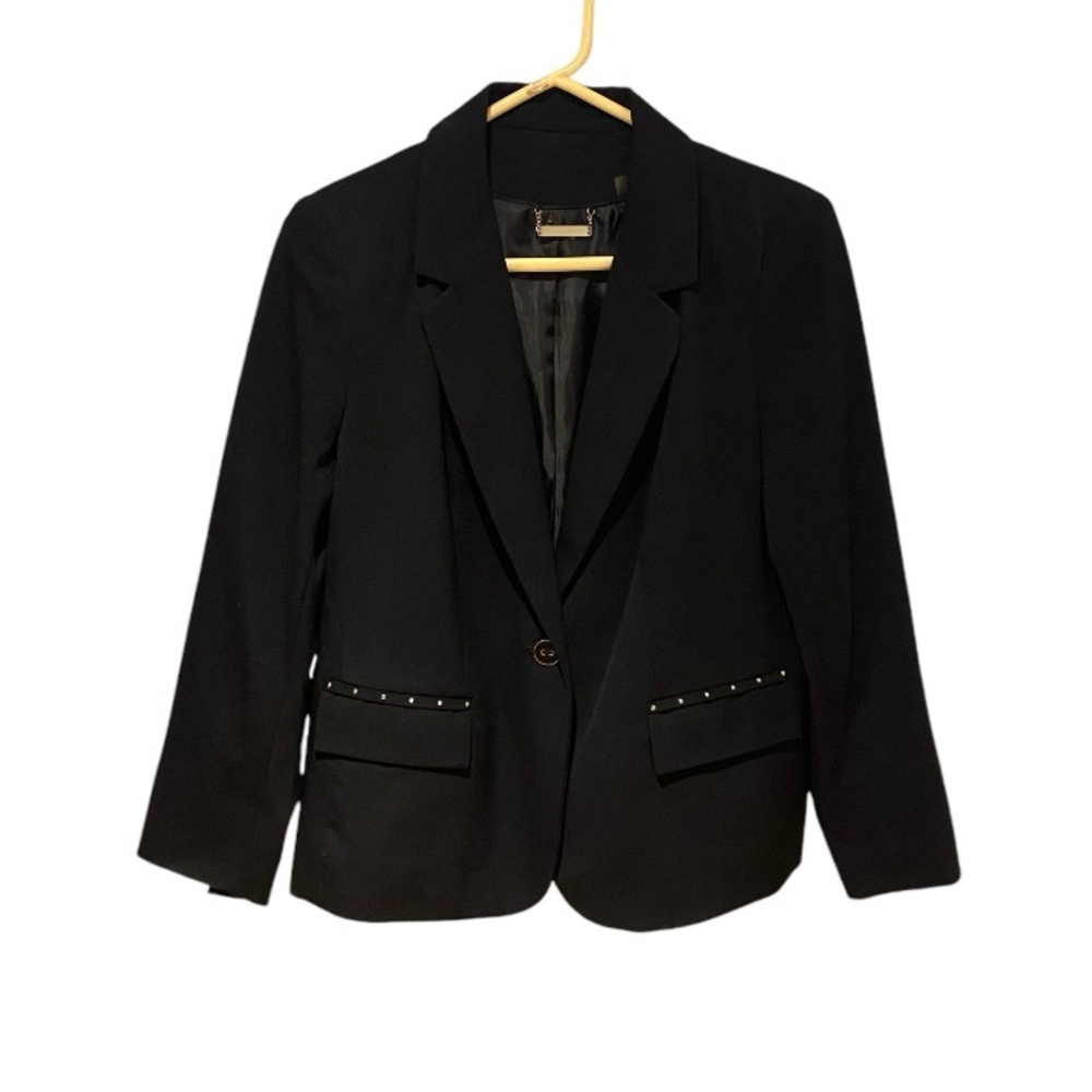 TanJay petite’s size 10, black blazer with studded accents.